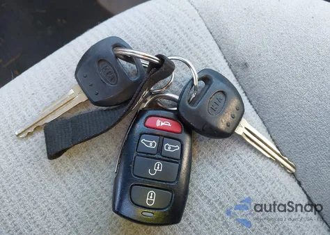 2008 Kia Sedona Lx z USA, uszkodzony, nr VIN KNDMB233386249091